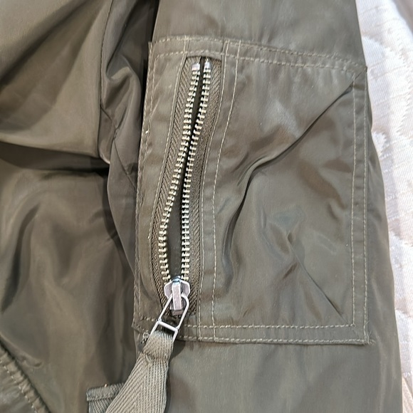 Bomber Jacket! - Picture 4 of 4